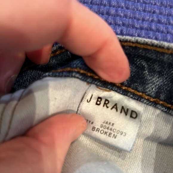 Jbrand Boyfriend "Jake" Broken (Distressed) Jeans Size 26 - Picture 7 of 10
